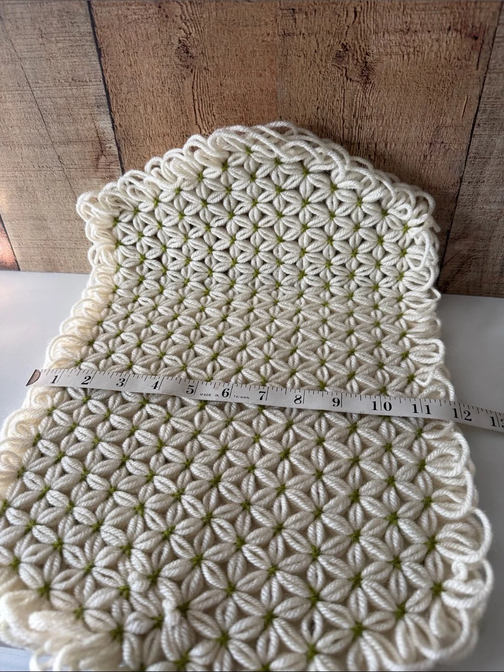 Vintage Crochet Jasmine Stitch Daisy Cream and Avocado Green Placemats Set of 6